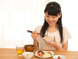 貧血,鉄分不足,食べ物,生理痛,頭痛,関係