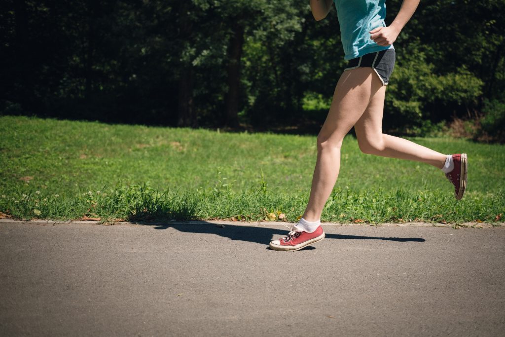 ランニング 足首 痛み