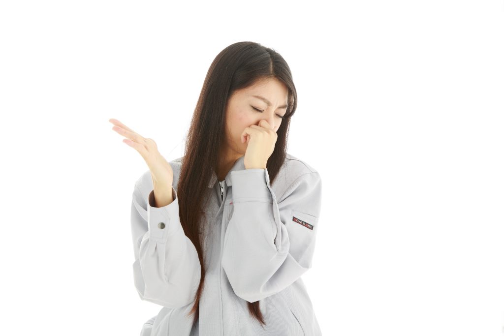 おなら　我慢　腹痛