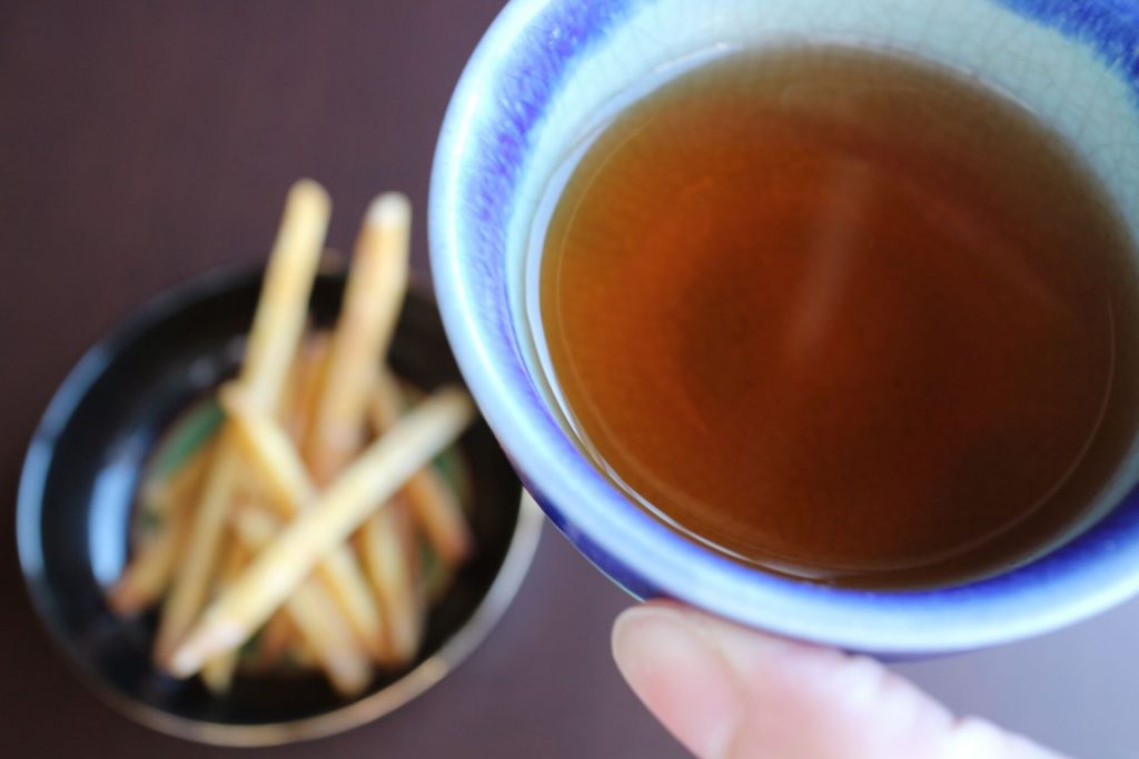 ほうじ茶　カフェイン